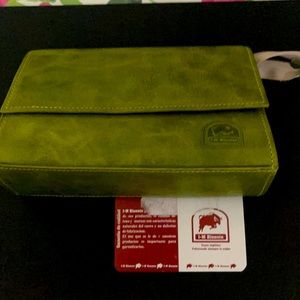 I-M Bisonte lime green leather pouch